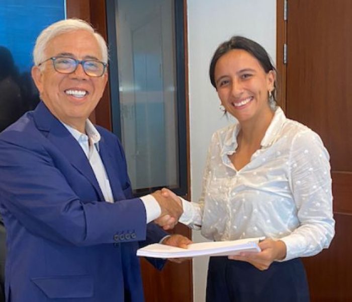 Andes Solar firma contrato para la construcción de su primer proyecto de energía solar en Ica