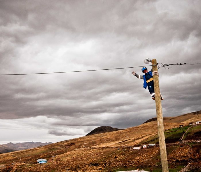 Autoridades buscan impulsar proyectos de electrificación rural en Abancay y zonas alejadas