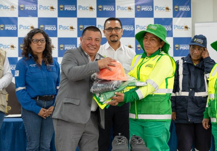 Camisea entregó al municipio de Pisco uniformes para limpieza pública y seguridad ciudadana