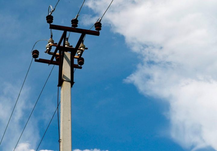 Distribuidoras eléctricas se perjudicarían por comprar energía que no necesitan, según SEAL