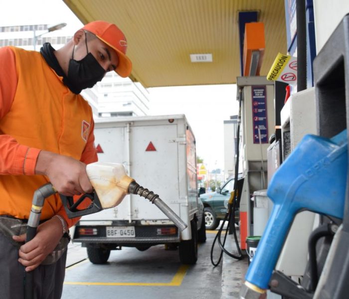 «El subsidio a la gasolina es el más inequitativo e ineficiente»: Ecuador retira asistencia económica