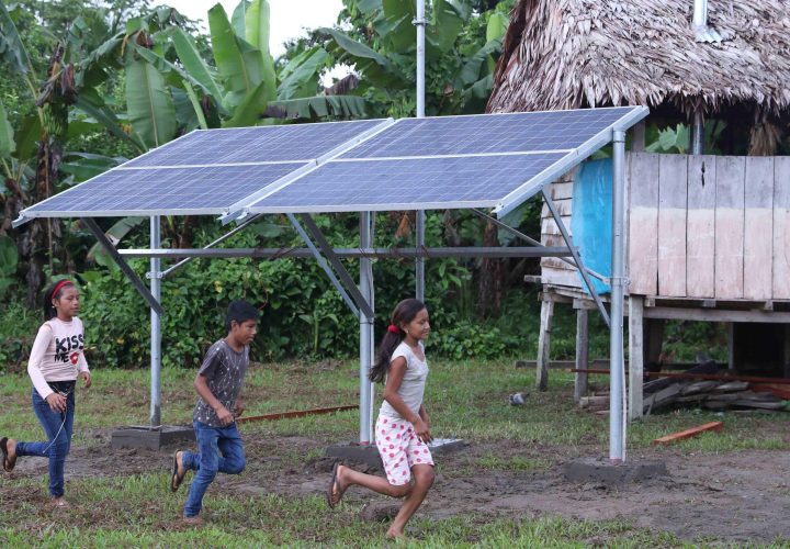 Iquitos Solar, el proyecto que llevará energía trifásica y domiciliaria a la población de Loreto