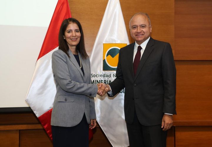 Julia Torreblanca SNMPE