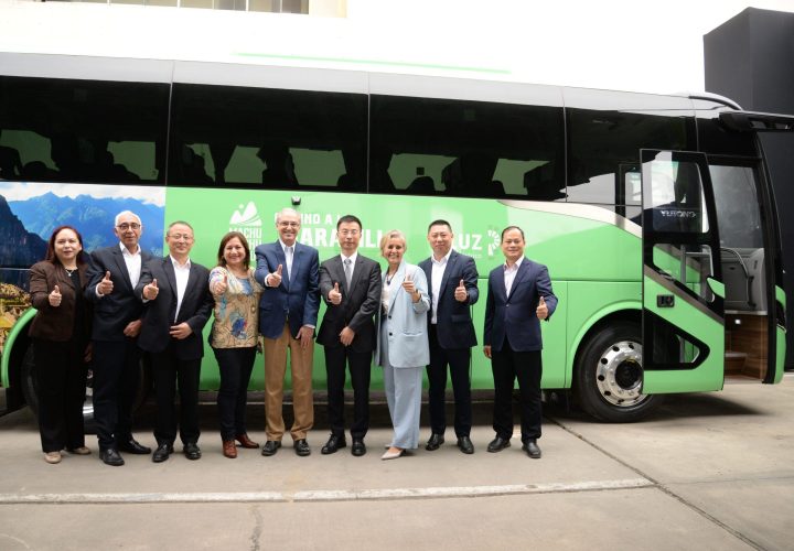 Llegan al Perú dos buses eléctricos destinados para el turismo en Machu Picchu