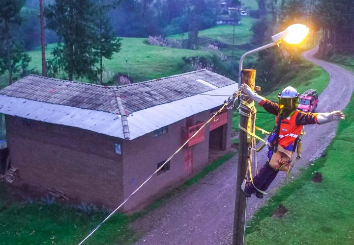 Electrificación rural en el caserio Carrera Pampa en la provincia de San Pablo en la Región Cajamarca.