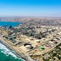 Perú mantiene conversaciones para procesar petróleo de Ecuador en la Refinería de Talara