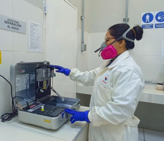 Petroperú pone en operación 11 nuevos equipos para el laboratorio de la Refinería Iquitos