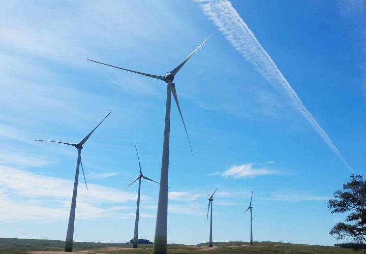 Pluspetrol incursiona en las energías renovables con la compra de tres parques eólicos