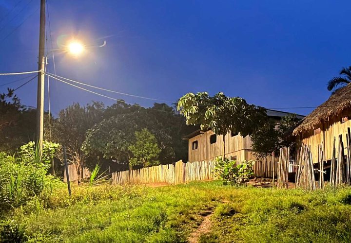 Proyecto de electrificación solar para comunidad aislada de Loreto recibe premio de Olade