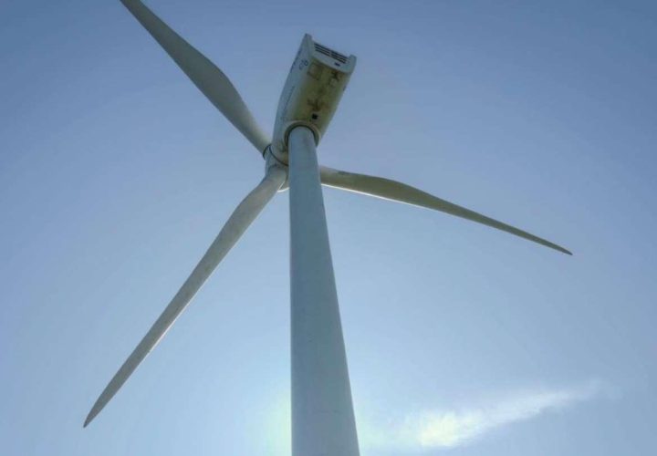 Transición energética de Ecuador recibe estímulo del BID con préstamo de US$ 500 millones