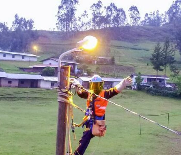 Invertirán más de S/ 2,300 millones en 118 proyectos de electrificación rural al 2026