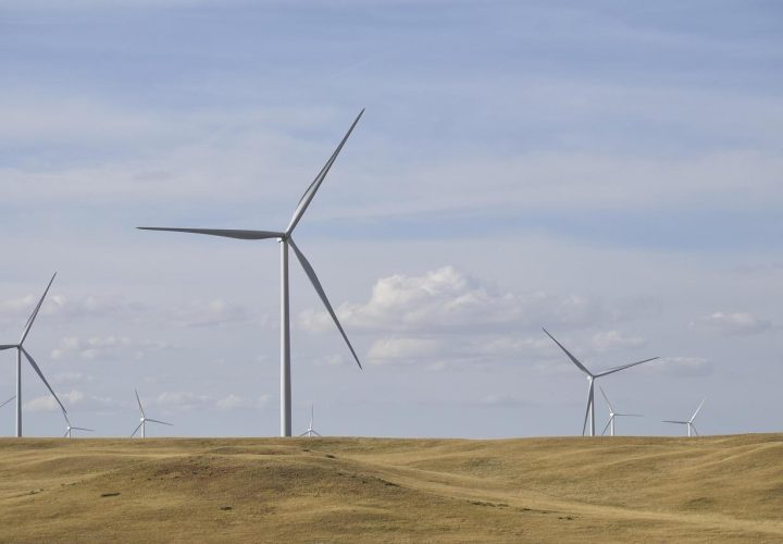 windmills-6745314_1280